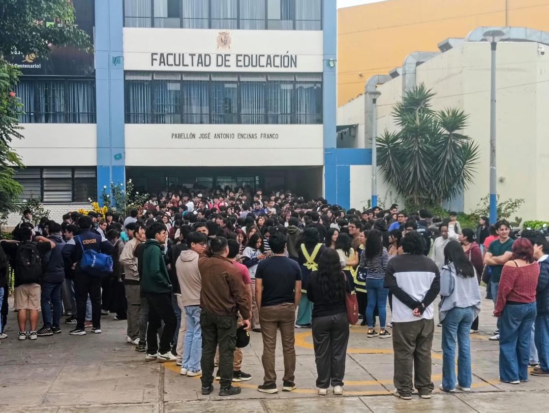 Facultad de Educación participó con responsabilidad en el Simulacro Nacional de Sismo